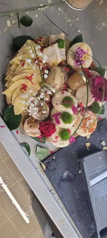 Confection de plateaux de fromages, Comberouger, Gaec de l’Elanion